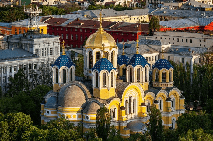 Зимовий локдаун: відвідування храмів не забороняється, але з обмеженнями