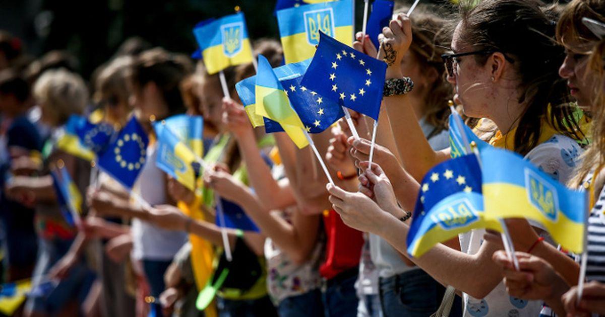 Порошенко подякував Європарламенту за підтримку України в статусі кандидата в ЄС