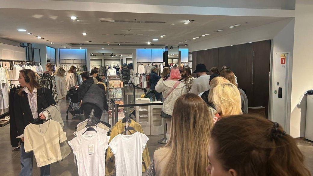 Zara повернулася у столичні ТРЦ: як кияни зустрічають улюблені бренди