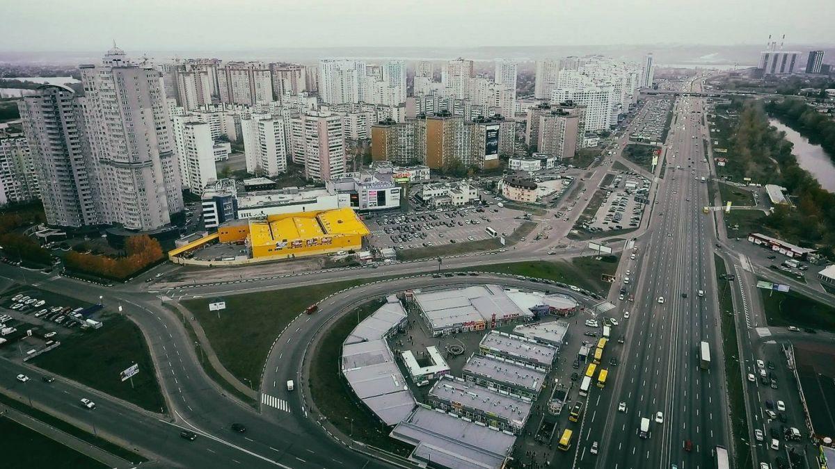 Як за 100 років змінилися Позняки – від класичного українського села до сучасного району