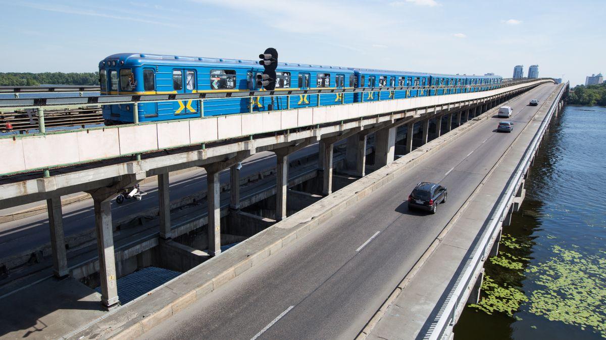 Станцію метро “Дніпро” зачинили через інцидент – що відомо